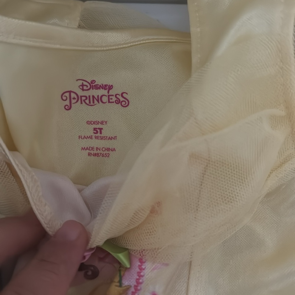 Bundle 2 Girl pijamas and 1 Bella nightgown size 5-6 - Picture 5 of 10
